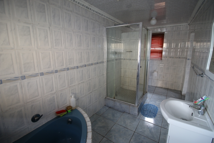 3 Bedroom Property for Sale in Cambridge West Eastern Cape